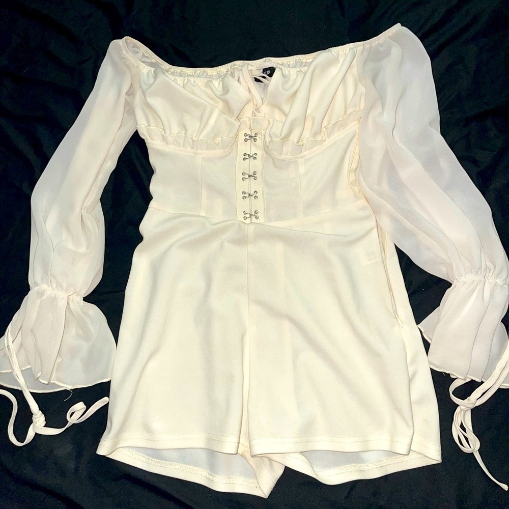 PRETTY LITTLE THING WHITE ROMPER